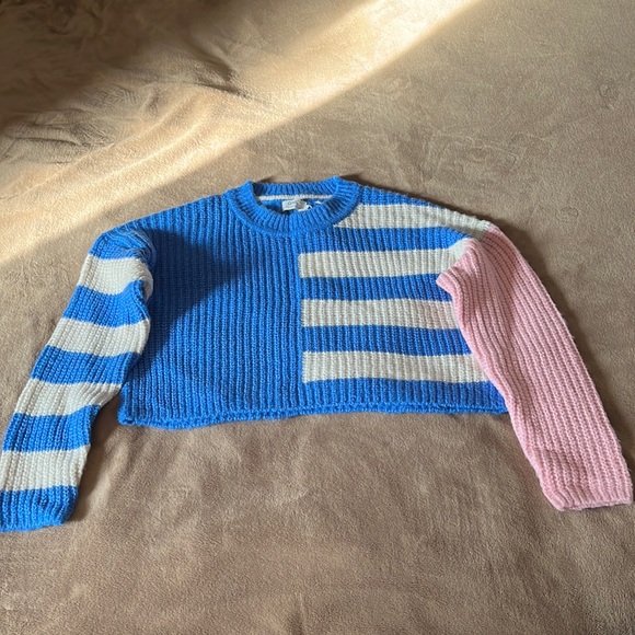 ONLY brand new sweater - Picture 2 of 9